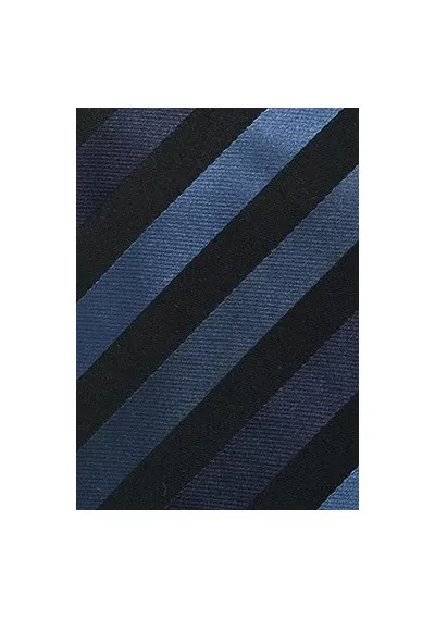 Cravatta righe blu