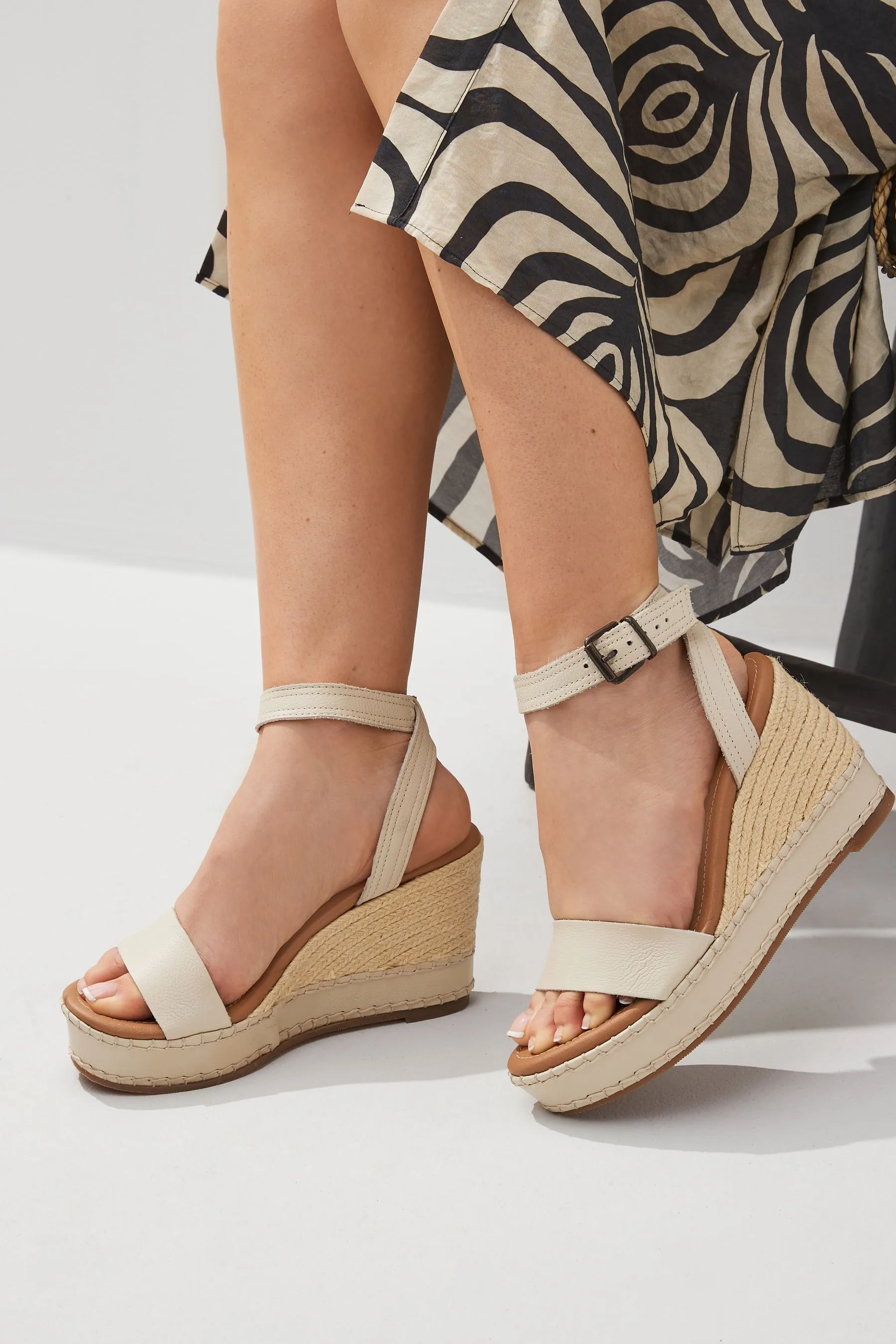 Forever Comfort - Espadrilles in pelle con zeppa e cuciture a sopraggisso