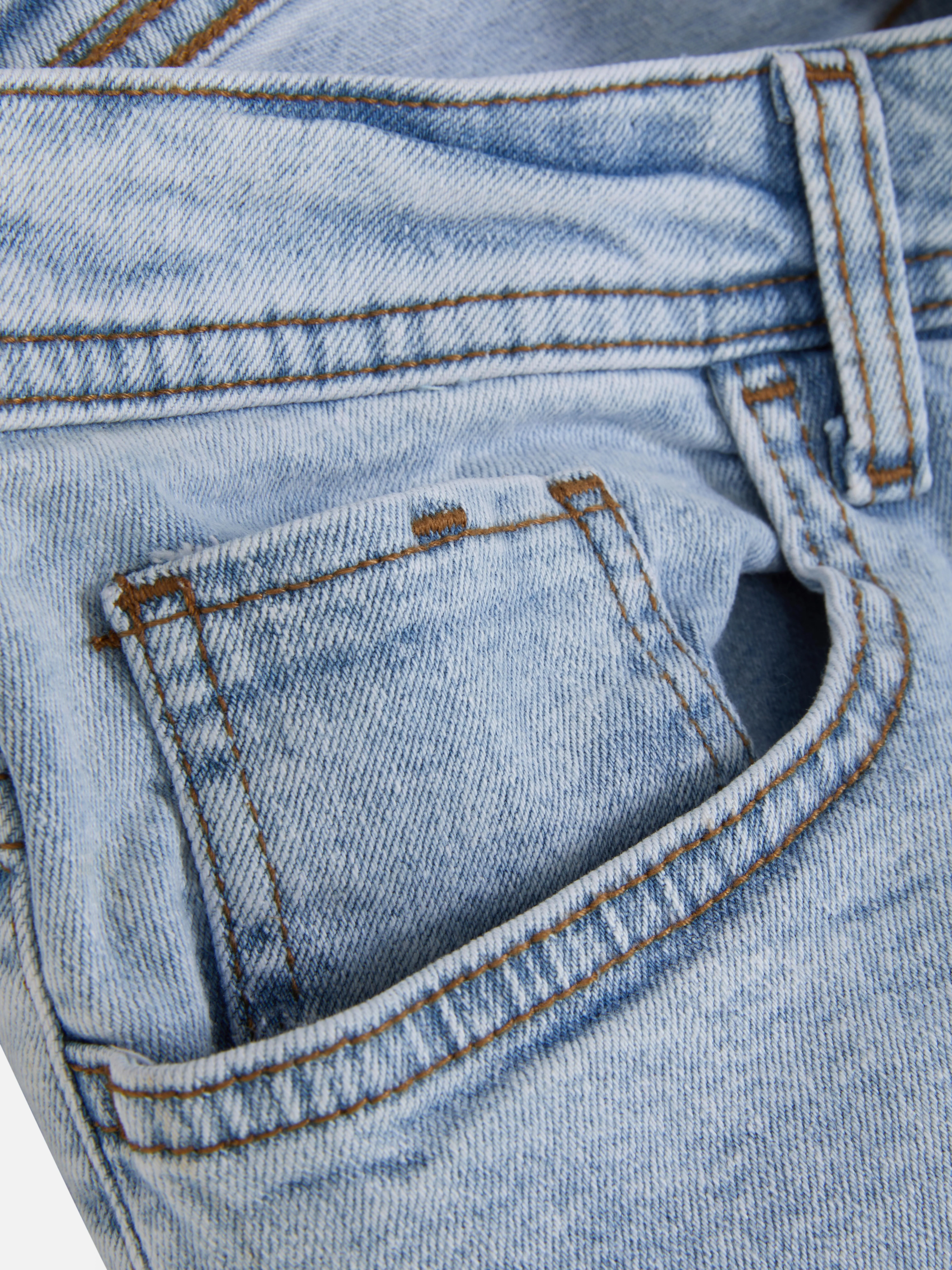 Jeans elasticizzati dritti
