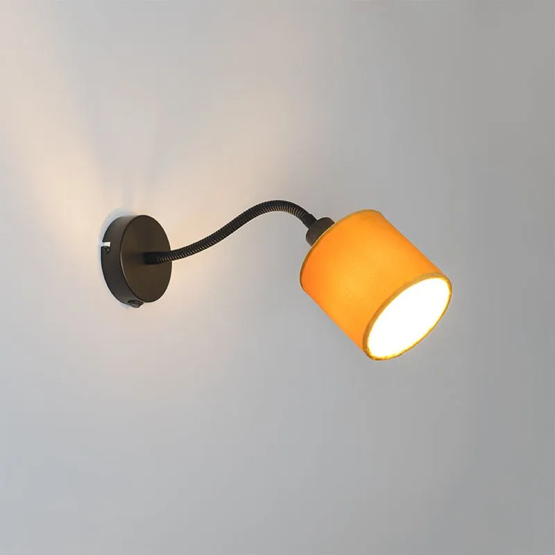 Lampada da parete nera con interruttore paralume giallo e braccio fex - Merwe