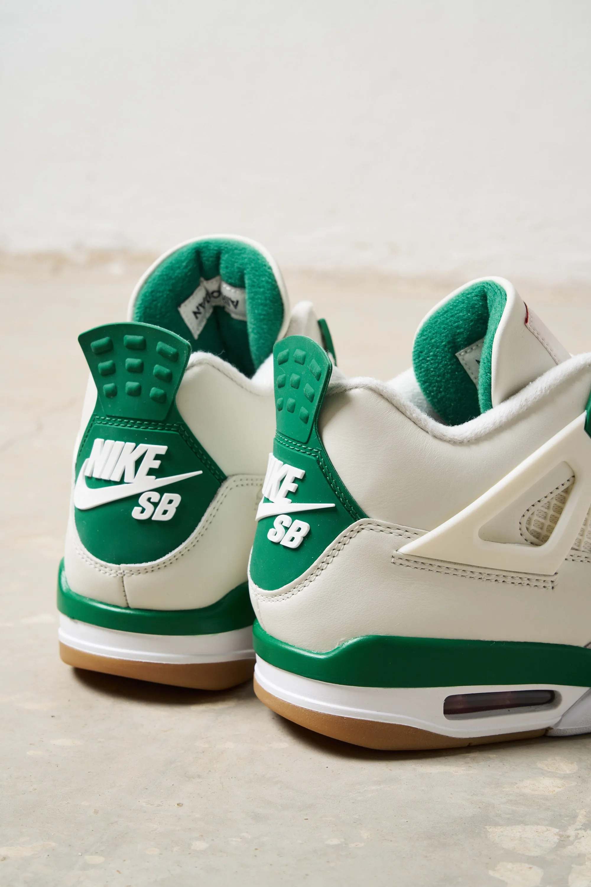 Nike 7825 Sneakers Jordan 4 Retro SB Pine Green