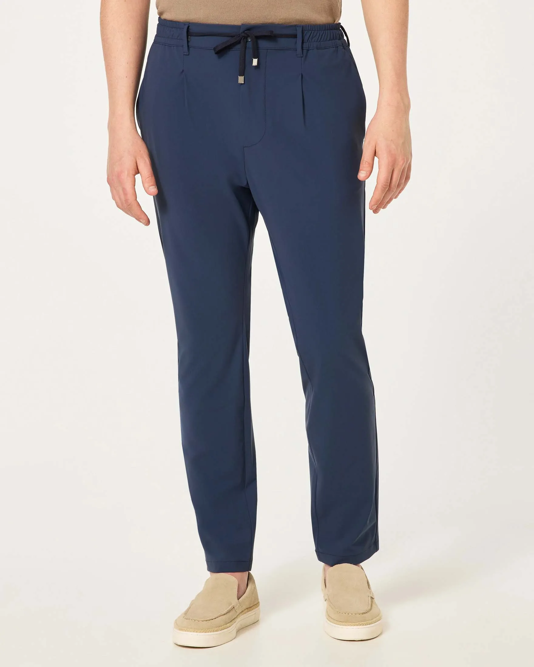 Pantalaccio Mitte blu indaco in tessuto tecnico stretch con una pinces