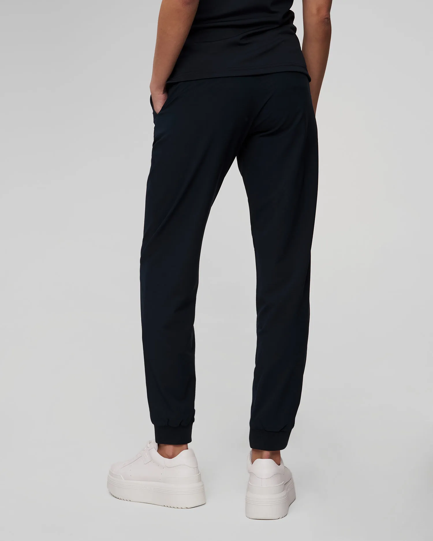 Pantaloni blu scuro da donna J.Lindeberg Elena Jogger Pant GWPA09302-6855