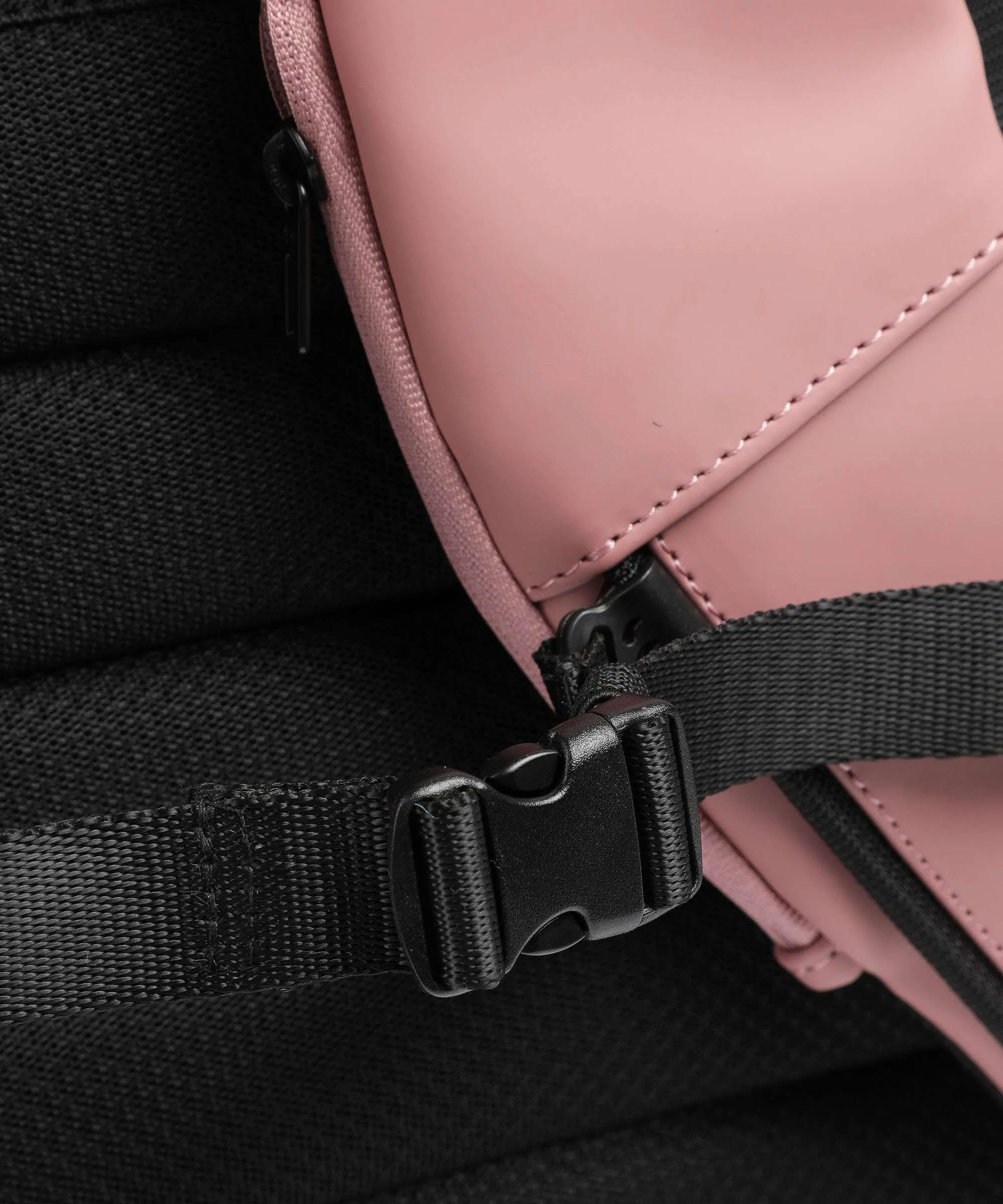  Piquadro Corner 2.0 Zaino roll-top 15″ poliuretano rosa  