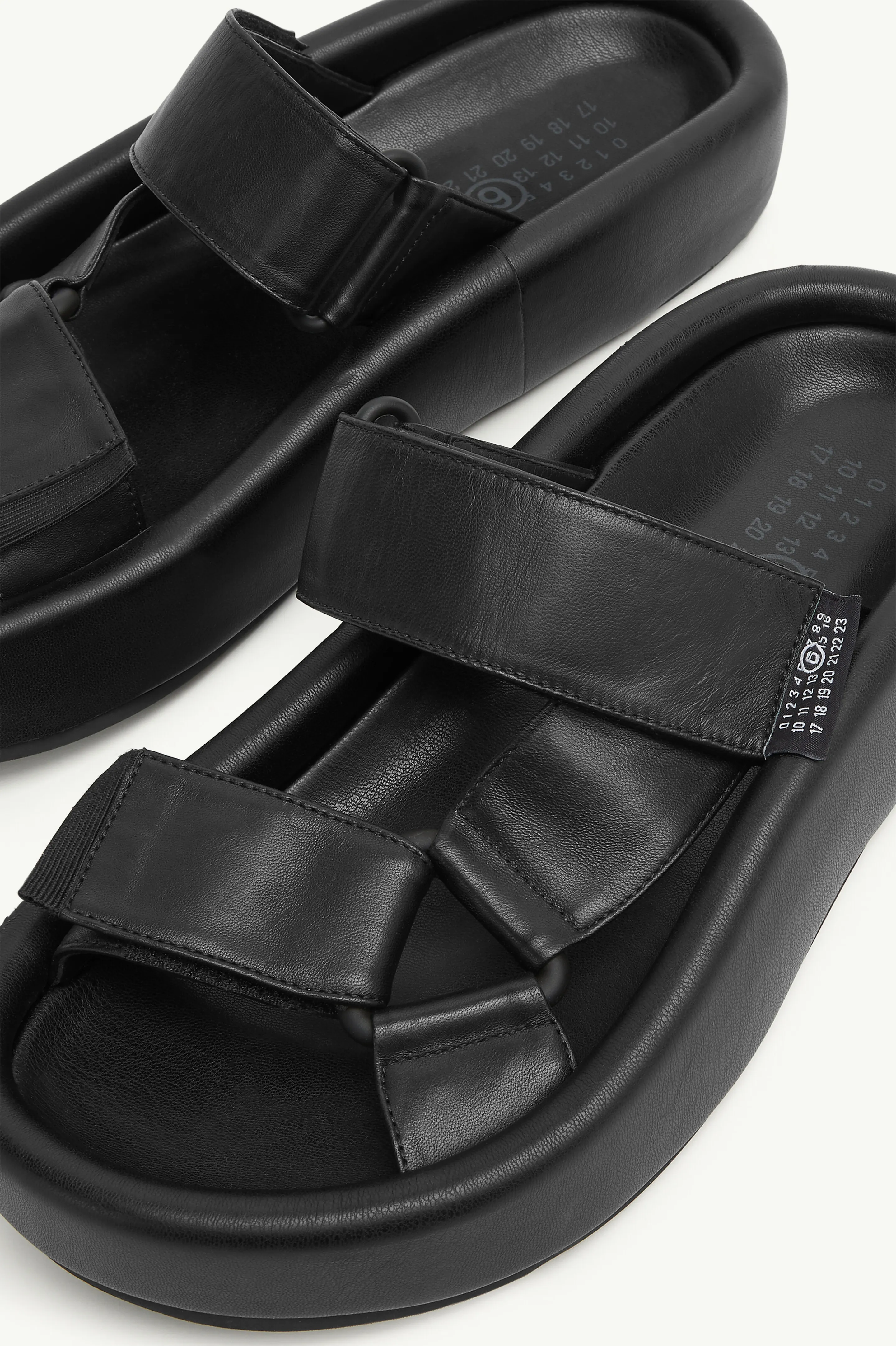 Sandali slip-on con plateau