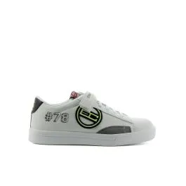Sneakers bianche con strappo