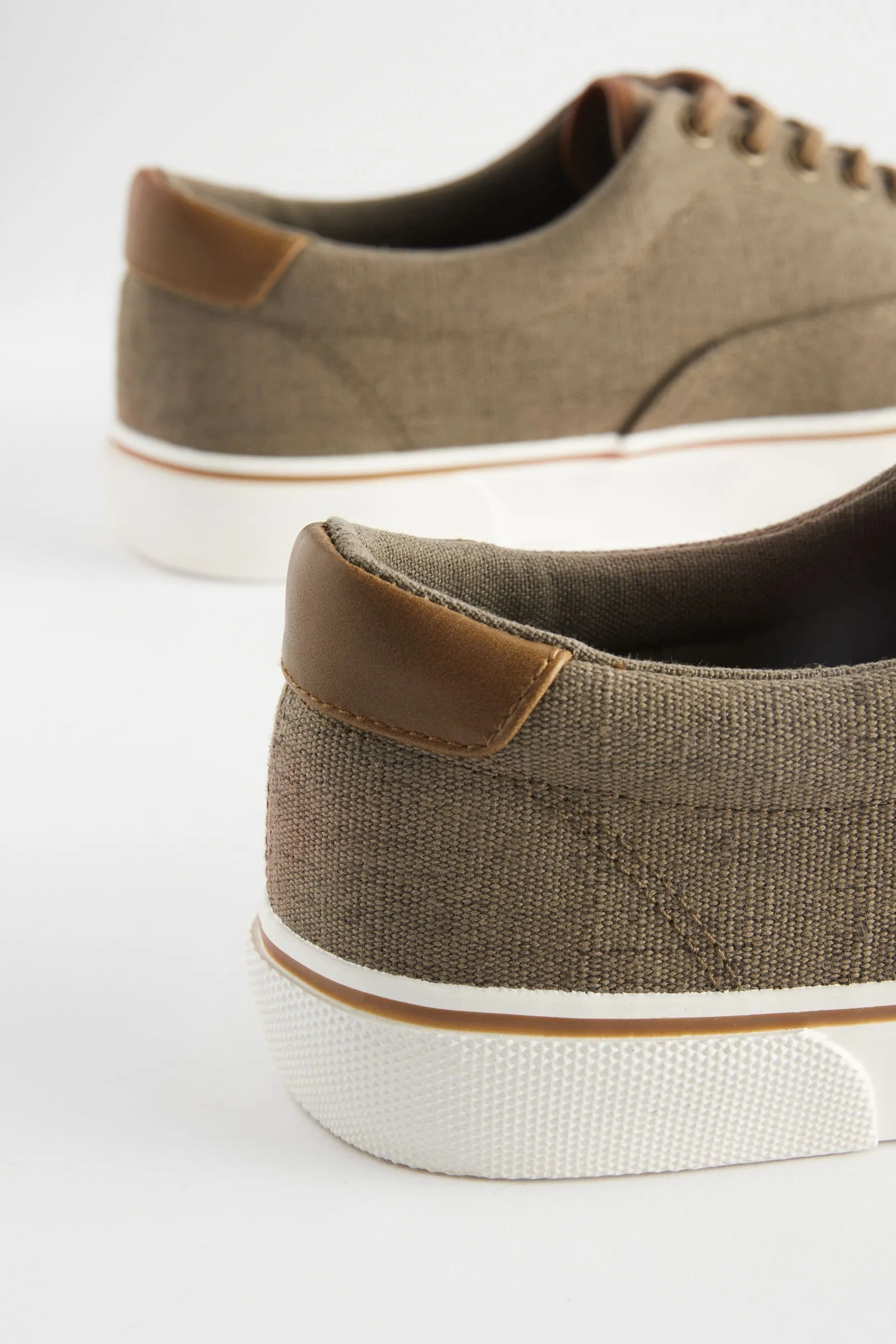 Sneakers di tela classiche