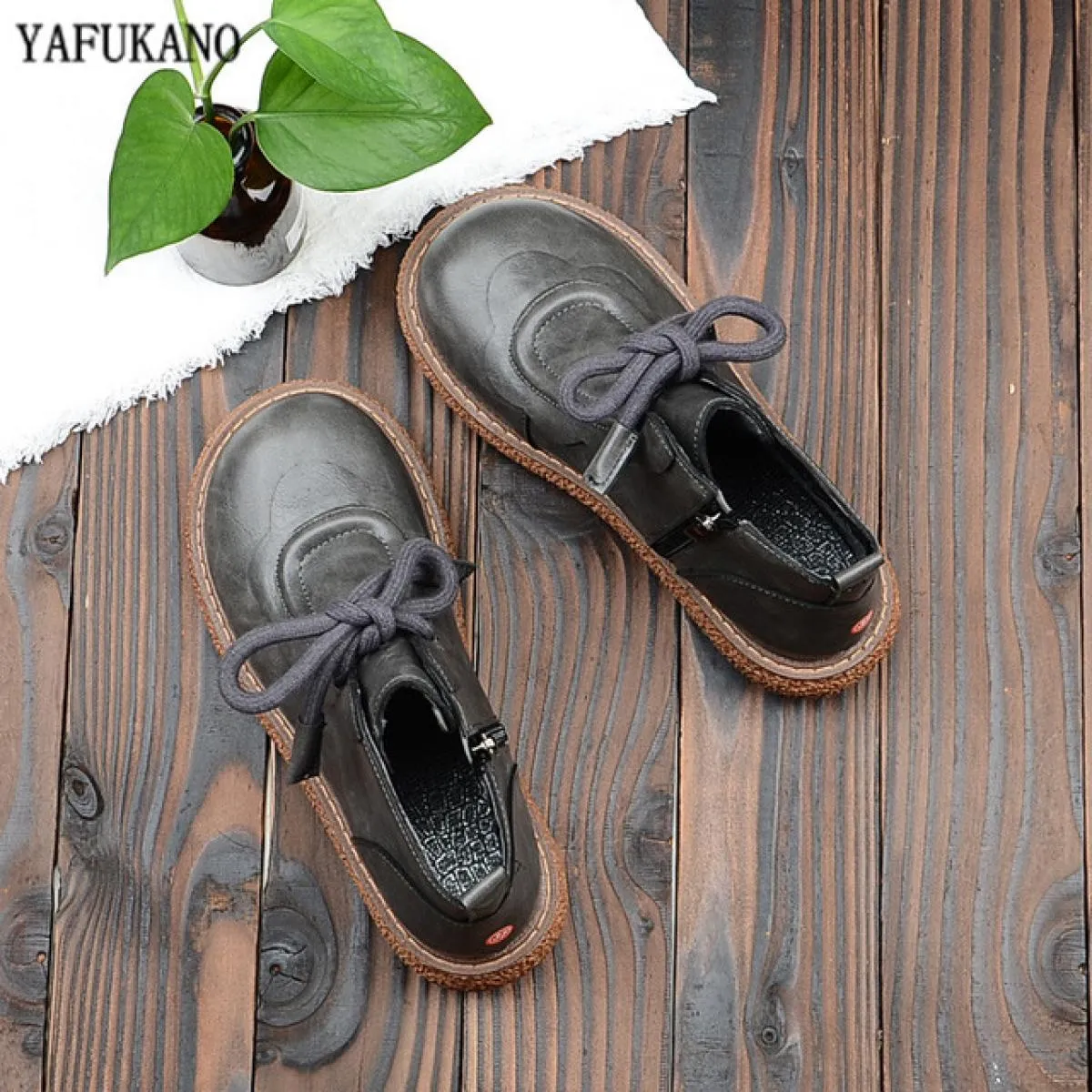 Stivali Martin retrò Scarpe britanniche in pelle Bighead con suola spessa più Stivaletti corti in velluto con punta tonda Stival