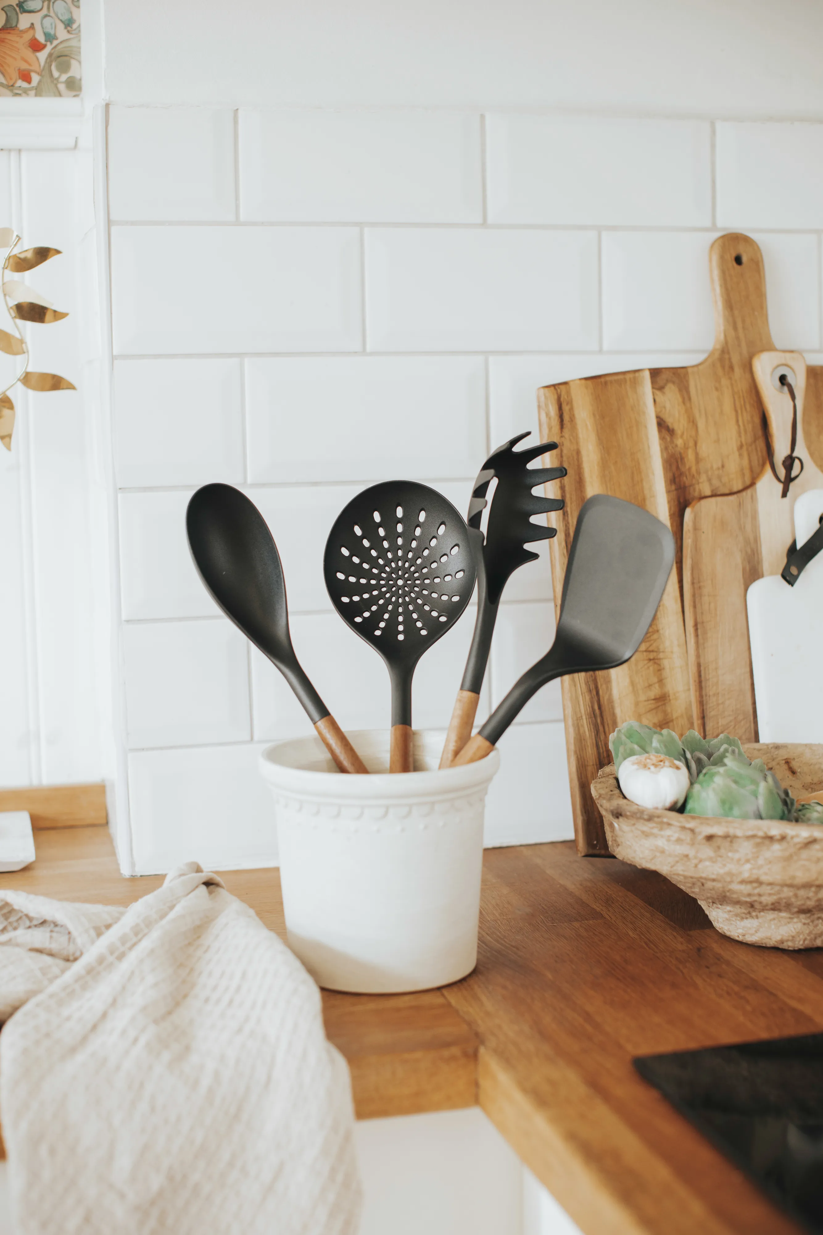 Utensili da cucina Korra 4 pezzi.jn{font-size:18px}Acacia-plastica